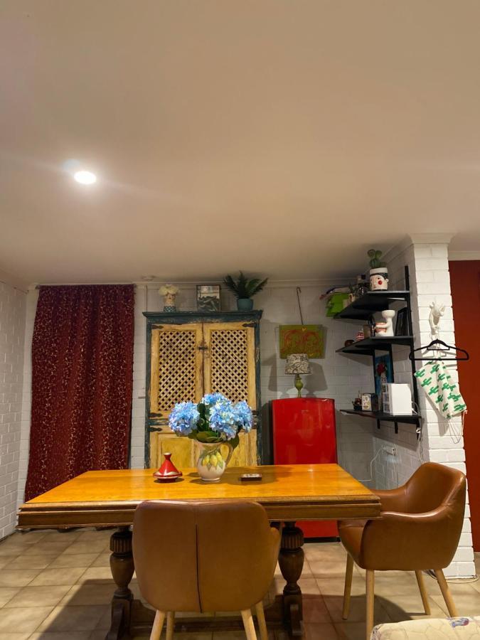 The Studio Rye Luaran gambar